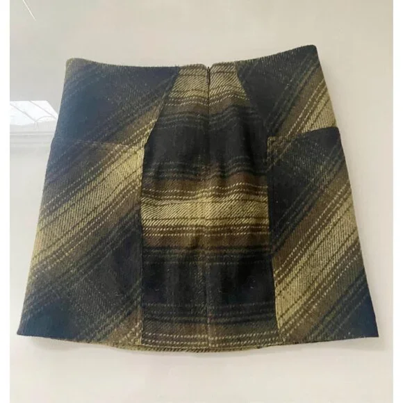 Vintage Plaid Miniskirt, Size 4, Green Wool Kensie Short Plaid Skirt - Picture 7 of 7